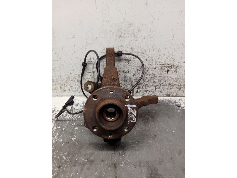 Recambio de mangueta delantera izquierda para nissan micra iii (k12) 1.2 16v referencia OEM IAM   