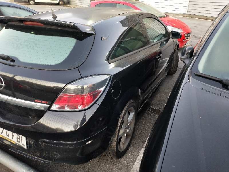 opel astra gtc del año 2006