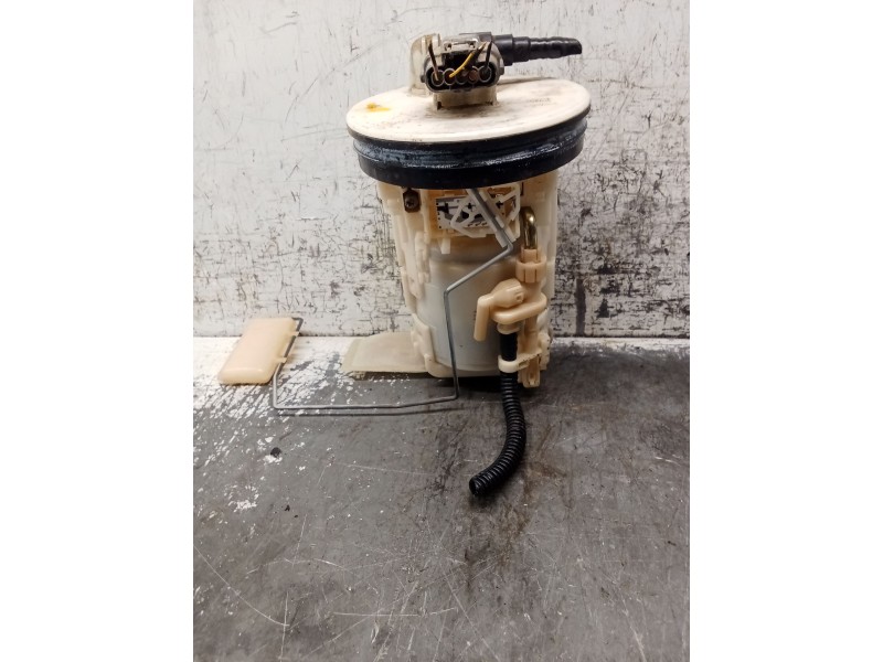 Recambio de bomba combustible para nissan x-trail i (t30) 2.5 4x4 referencia OEM IAM   