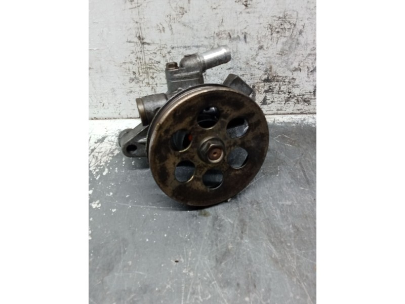 Recambio de bomba direccion para honda civic vi hatchback (ej, ek) 1.5 i (ek3) referencia OEM IAM C.MOTOR D15Z6  