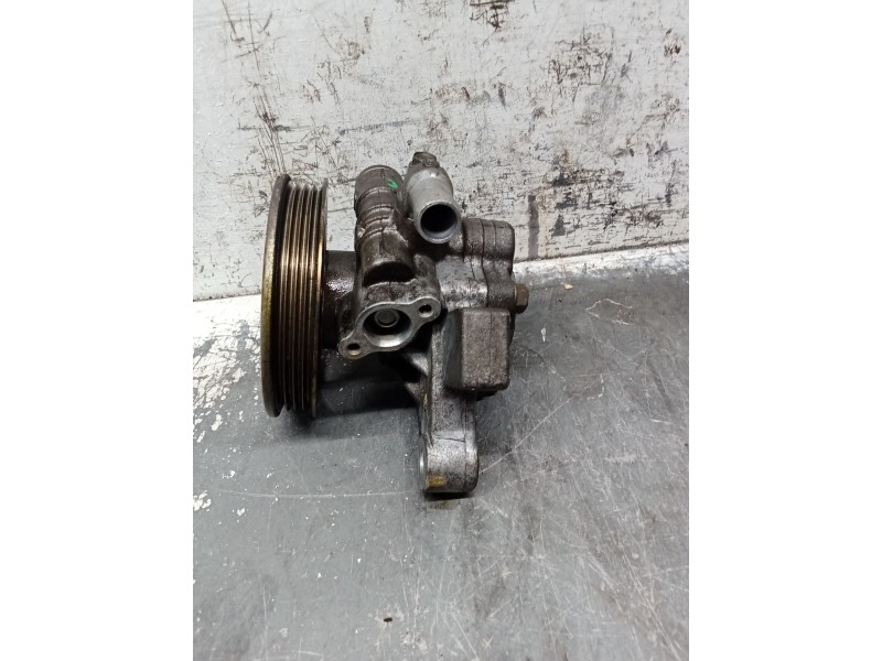 Recambio de bomba direccion para honda civic vi hatchback (ej, ek) 1.5 i (ek3) referencia OEM IAM C.MOTOR D15Z6  
