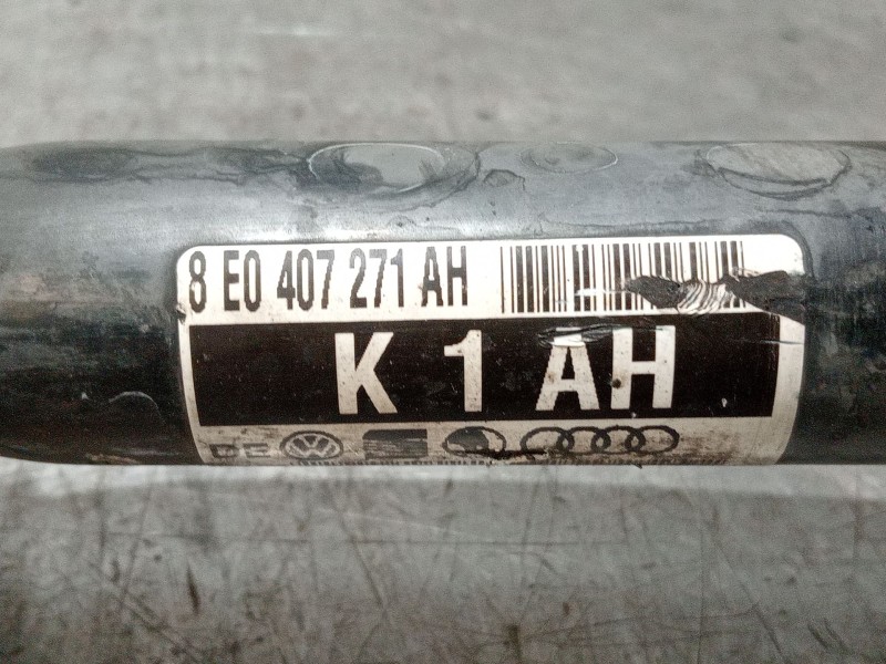 Recambio de transmision delantera izquierda para audi a4 b6 avant (8e5) 2.0 referencia OEM IAM 8E0407271AH  