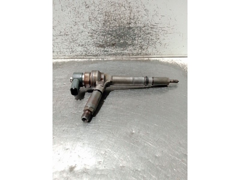 Recambio de inyector para opel astra h gtc (a04) 1.7 cdti (l08) referencia OEM IAM 0445110175 BOSCH 