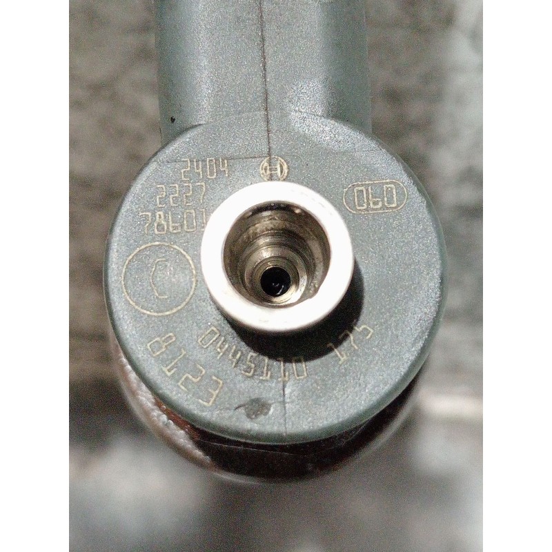 Recambio de inyector para opel astra h gtc (a04) 1.7 cdti (l08) referencia OEM IAM 0445110175 BOSCH 