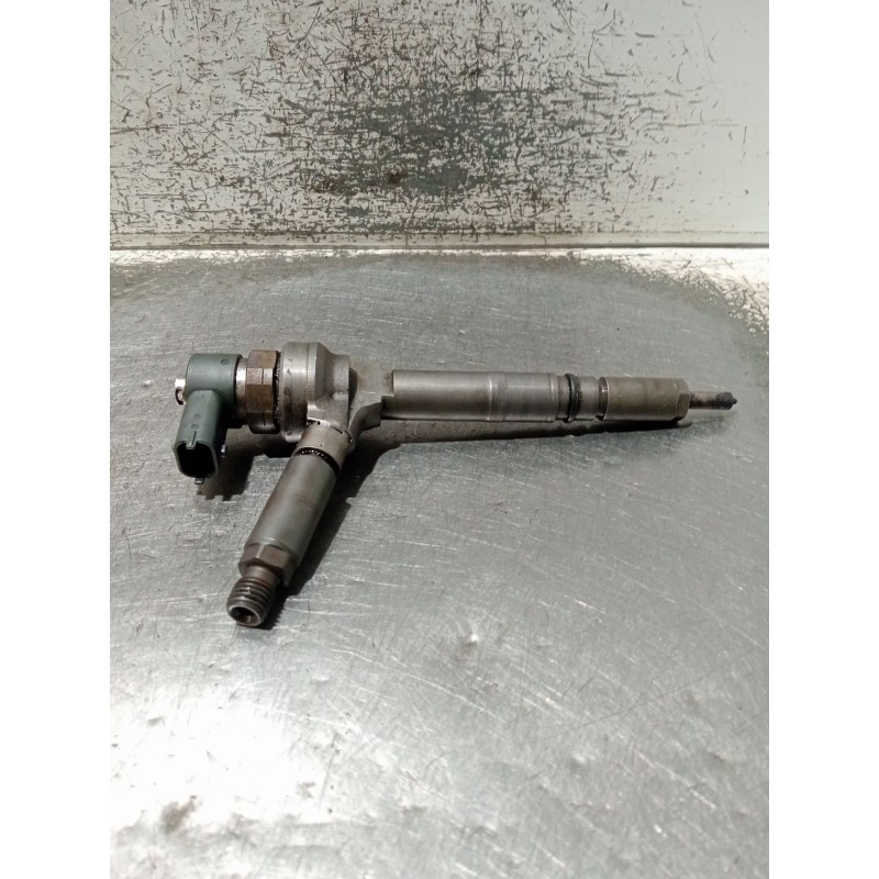 Recambio de inyector para opel astra h gtc (a04) 1.7 cdti (l08) referencia OEM IAM 0445110175 BOSCH 