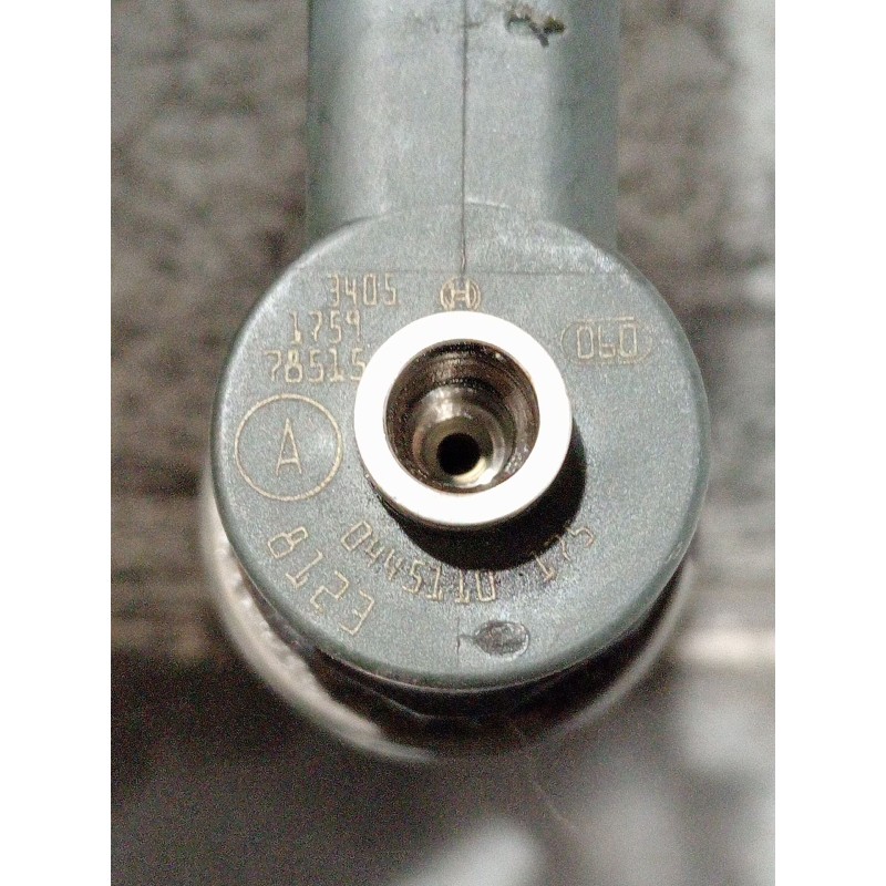 Recambio de inyector para opel astra h gtc (a04) 1.7 cdti (l08) referencia OEM IAM 0445110175 BOSCH 