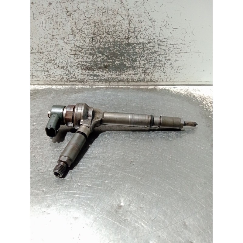 Recambio de inyector para opel astra h gtc (a04) 1.7 cdti (l08) referencia OEM IAM 0445110175 BOSCH 