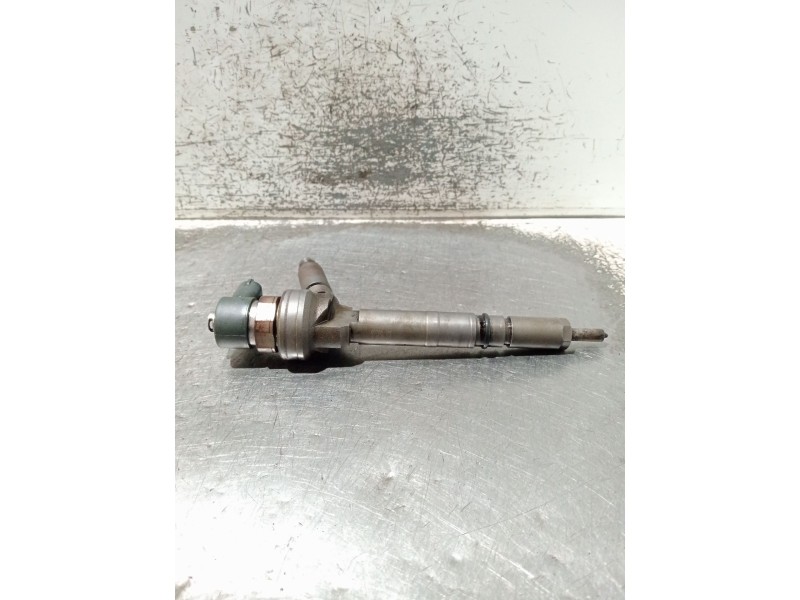 Recambio de inyector para opel astra h gtc (a04) 1.7 cdti (l08) referencia OEM IAM 0445110175 BOSCH 