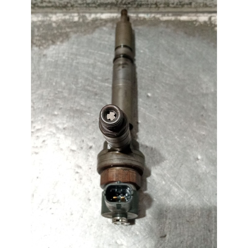 Recambio de inyector para opel astra h gtc (a04) 1.7 cdti (l08) referencia OEM IAM 0445110175 BOSCH 