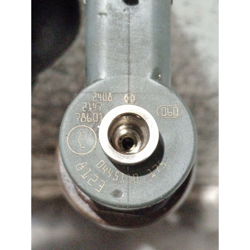 Recambio de inyector para opel astra h gtc (a04) 1.7 cdti (l08) referencia OEM IAM 0445110175 BOSCH 