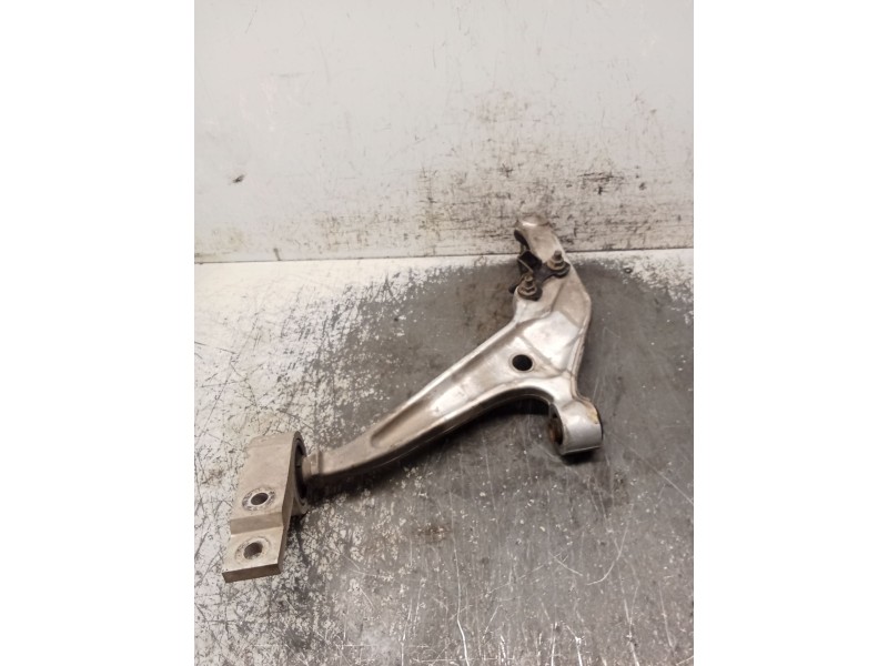 Recambio de brazo suspension inferior delantero derecho para nissan x-trail i (t30) 2.5 4x4 referencia OEM IAM   