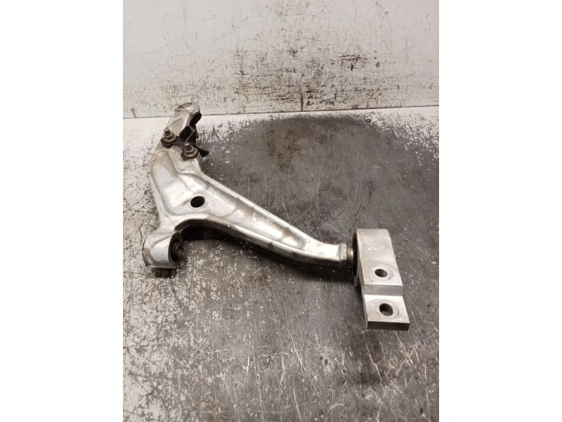 Recambio de brazo suspension inferior delantero izquierdo para nissan x-trail i (t30) 2.5 4x4 referencia OEM IAM   