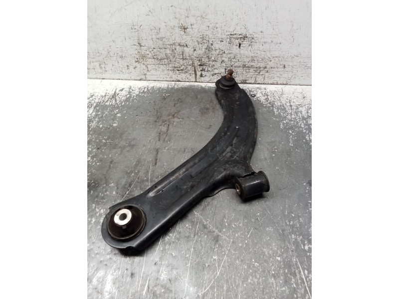Recambio de brazo suspension inferior delantero izquierdo para nissan micra iii (k12) 1.2 16v referencia OEM IAM   