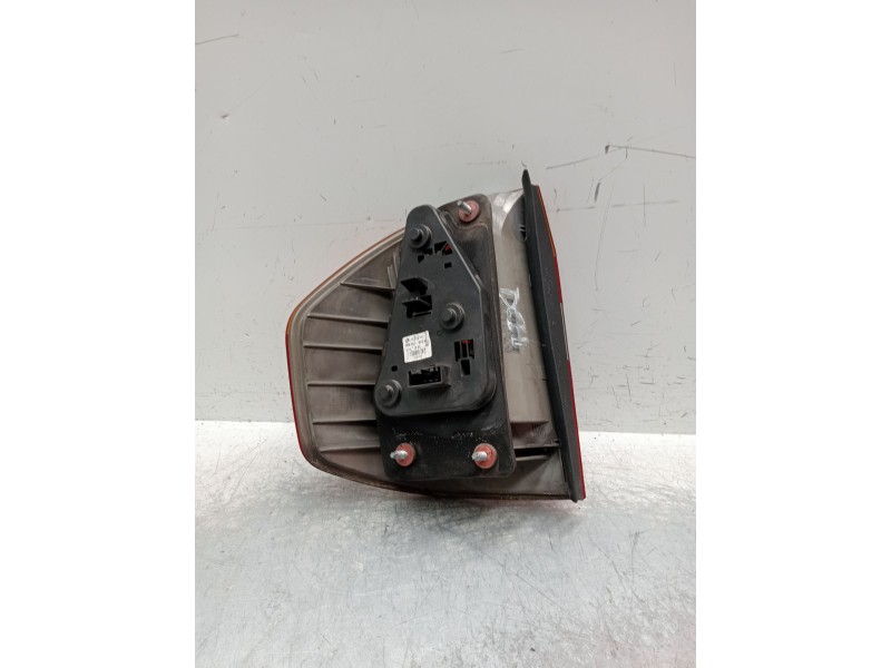 Recambio de piloto trasero derecho para bmw x3 (e83) 2.0 d referencia OEM IAM 3418438  