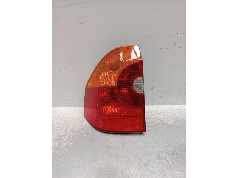 Recambio de piloto trasero izquierdo para bmw x3 (e83) 2.0 d referencia OEM IAM 409041 3418437 