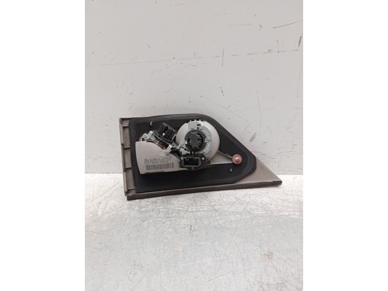 Recambio de piloto trasero izquierdo interior para bmw x3 (e83) 2.0 d referencia OEM IAM 63213420203  