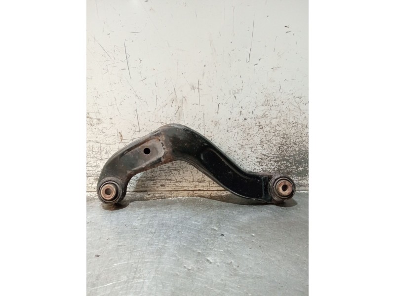 Recambio de brazo suspension superior trasero izquierdo para audi a4 b6 avant (8e5) 2.0 referencia OEM IAM   