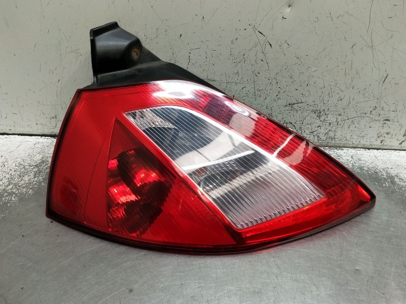 Recambio de piloto trasero izquierdo para renault megane ii (bm0/1_, cm0/1_) 1.6 16v (bm0c, cm0c) referencia OEM IAM 8200073236 