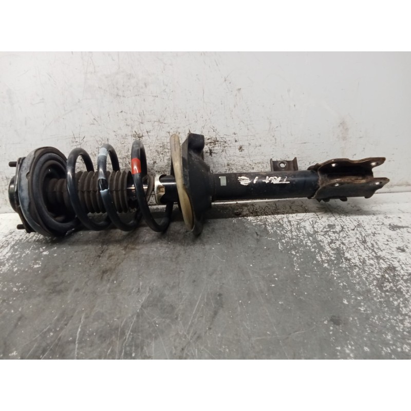 Recambio de amortiguador trasero izquierdo para nissan x-trail i (t30) 2.5 4x4 referencia OEM IAM 553038H304  