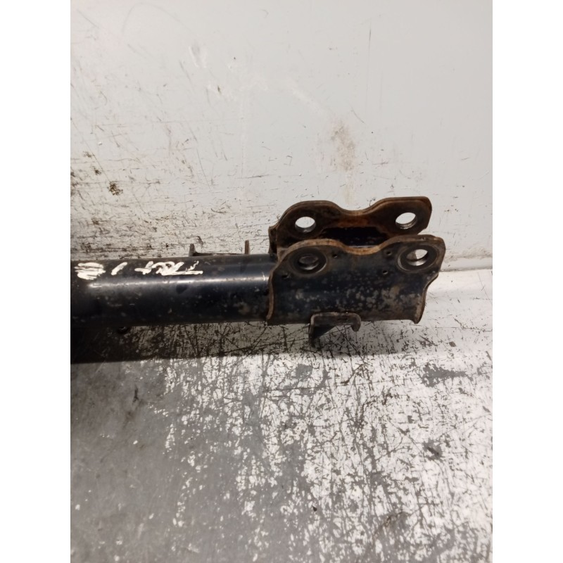 Recambio de amortiguador trasero izquierdo para nissan x-trail i (t30) 2.5 4x4 referencia OEM IAM 553038H304  