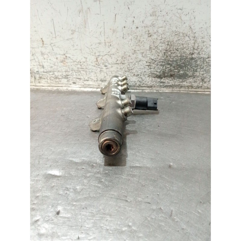 Recambio de rampa inyectora para fiat doblo cargo (223) 1.9 jtd furg. acristalado referencia OEM IAM 0445214016  