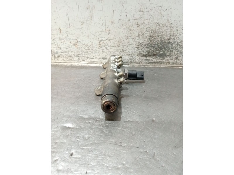 Recambio de rampa inyectora para fiat doblo cargo (223) 1.9 jtd furg. acristalado referencia OEM IAM 0445214016  