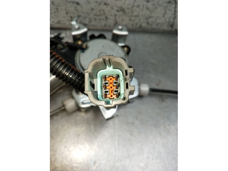 Recambio de elevalunas delantero izquierdo para nissan x-trail i (t30) 2.5 4x4 referencia OEM IAM 807318H301 5P 