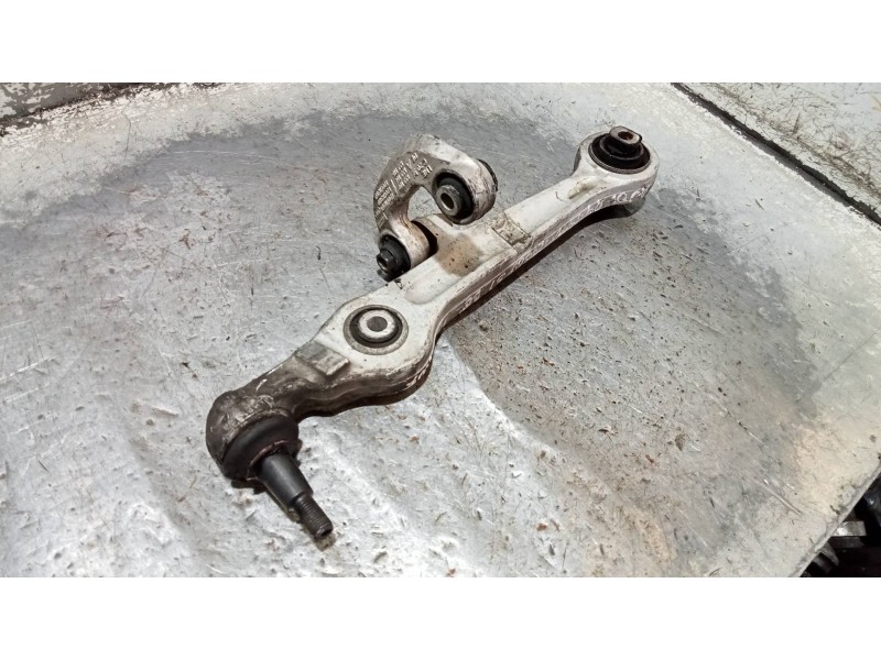 Recambio de brazo suspension inferior delantero izquierdo para audi a4 avant (8e) 1.9 tdi (96kw) referencia OEM IAM 8E0407155E  