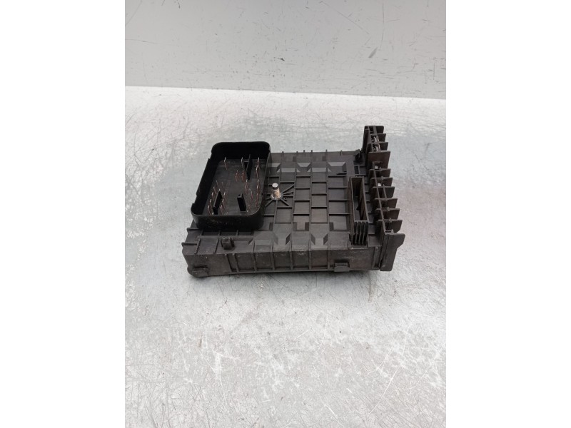 Recambio de caja reles / fusibles para seat leon (1p1) 2.0 tdi 16v referencia OEM IAM 1k0937125a  