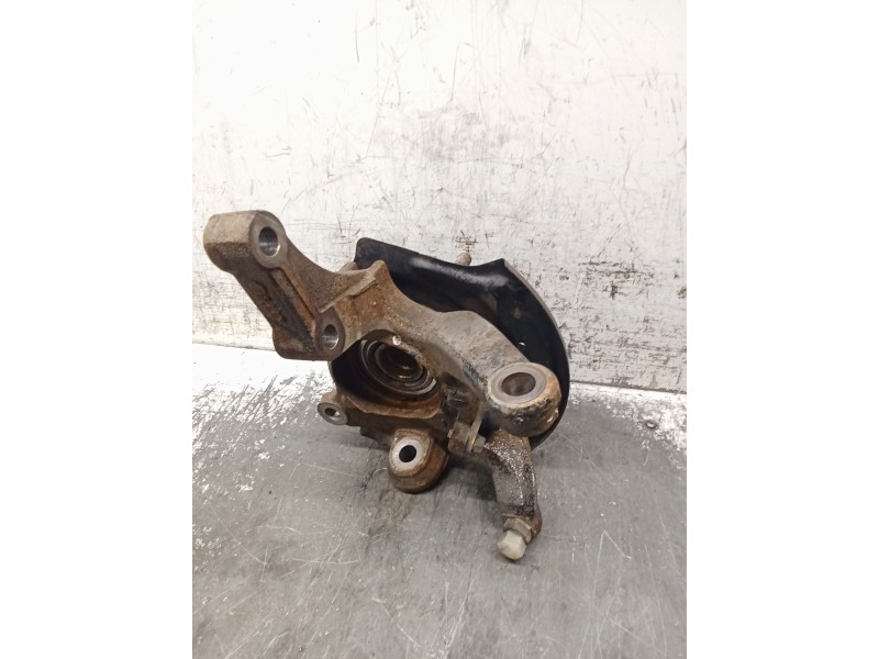 Recambio de mangueta delantera derecha para nissan x-trail i (t30) 2.5 4x4 referencia OEM IAM   