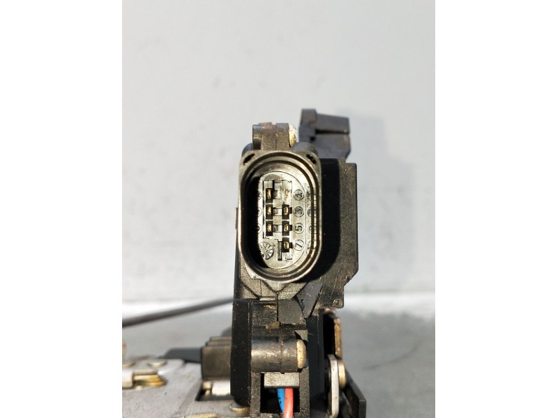 Recambio de motor cierre centralizado delantero derecho para audi a4 b6 avant (8e5) 2.0 referencia OEM IAM 8E1837016C 5P 