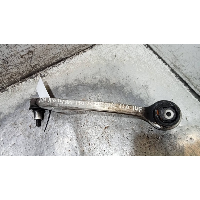 Recambio de brazo suspension inferior delantero izquierdo para audi a4 avant (8e) 1.9 tdi (96kw) referencia OEM IAM   