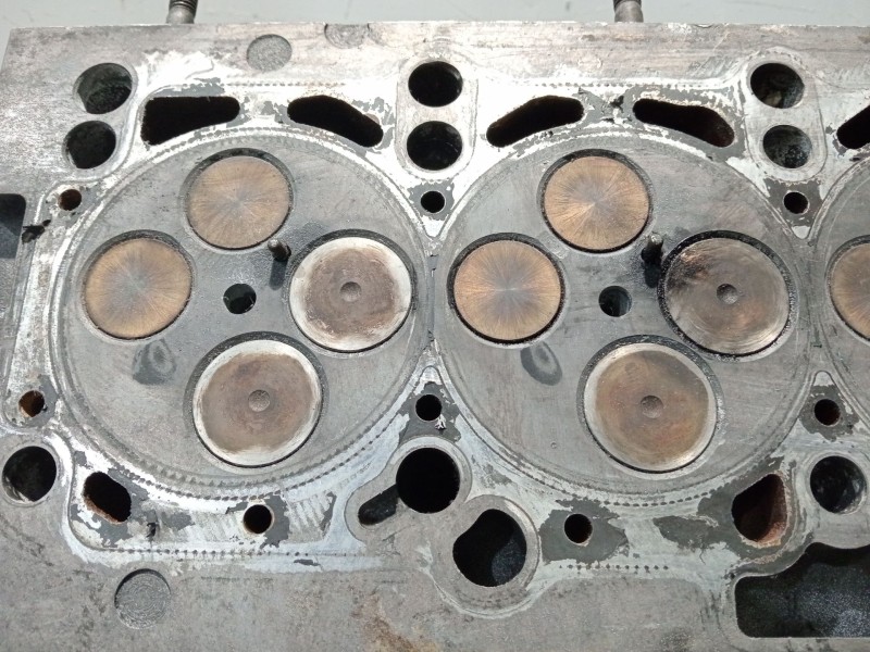 Recambio de culata para seat leon (1p1) 2.0 tdi 16v referencia OEM IAM 03G103373A BKD 