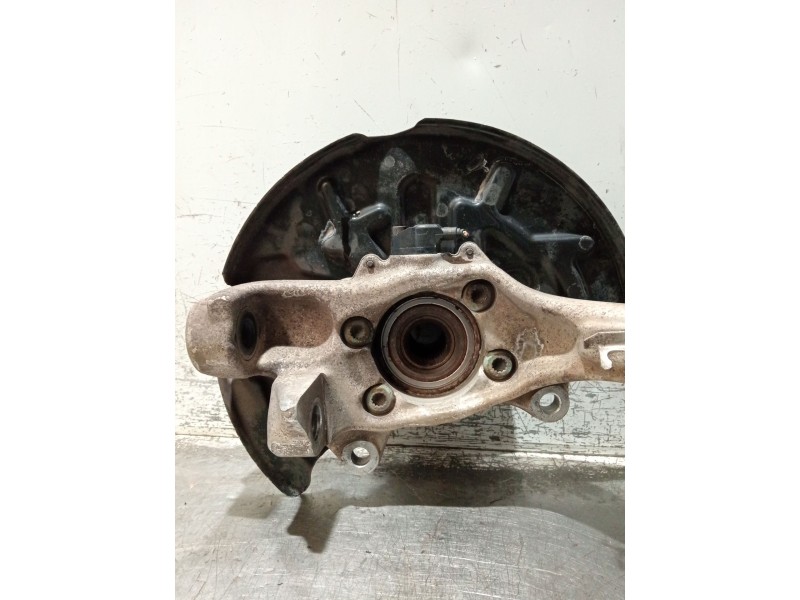 Recambio de mangueta delantera derecha para audi a4 b6 avant (8e5) 2.0 referencia OEM IAM 8E0407242  