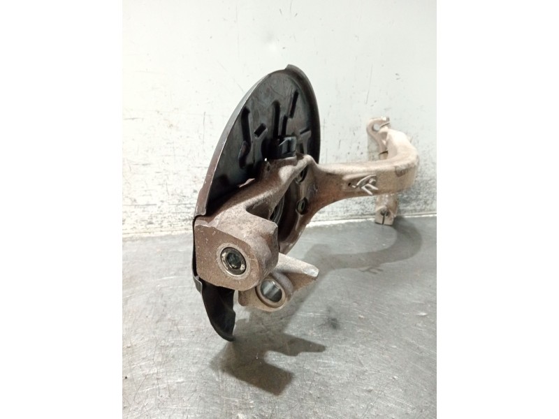 Recambio de mangueta delantera derecha para audi a4 b6 avant (8e5) 2.0 referencia OEM IAM 8E0407242  