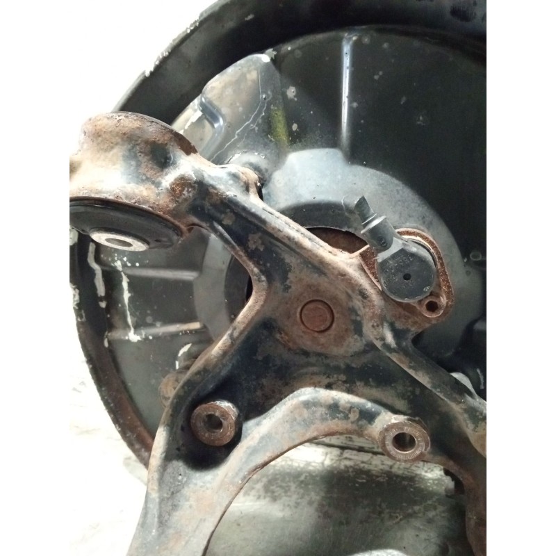 Recambio de mangueta trasera derecha para audi a4 b6 avant (8e5) 2.0 referencia OEM IAM 8E0615612J  