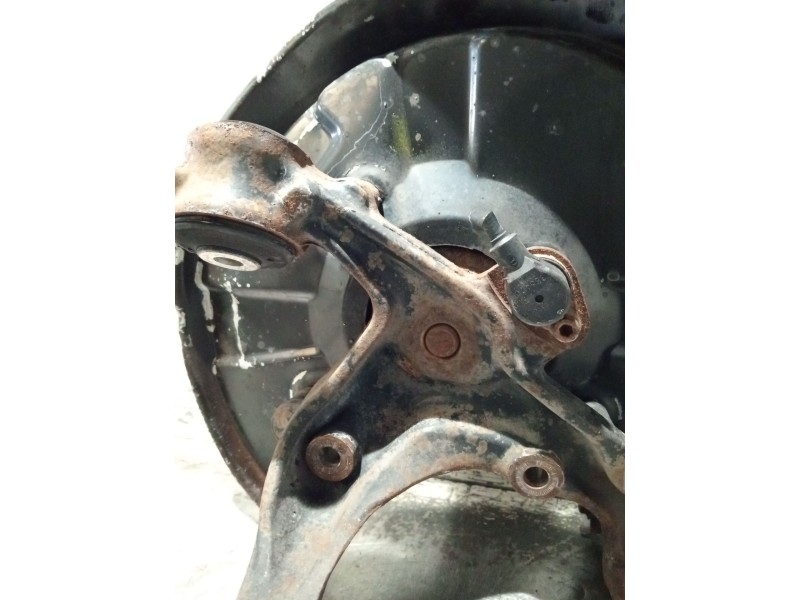 Recambio de mangueta trasera derecha para audi a4 b6 avant (8e5) 2.0 referencia OEM IAM 8E0615612J  