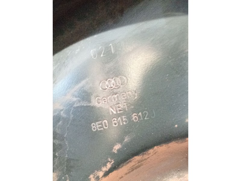 Recambio de mangueta trasera derecha para audi a4 b6 avant (8e5) 2.0 referencia OEM IAM 8E0615612J  