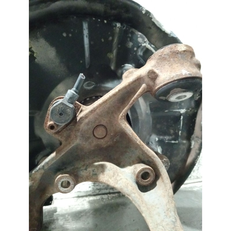 Recambio de mangueta trasera izquierda para audi a4 b6 avant (8e5) 2.0 referencia OEM IAM 8E0615611J  