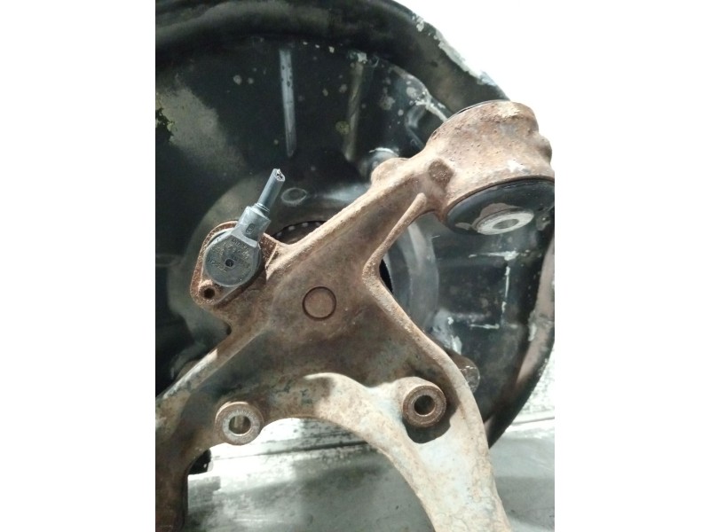 Recambio de mangueta trasera izquierda para audi a4 b6 avant (8e5) 2.0 referencia OEM IAM 8E0615611J  