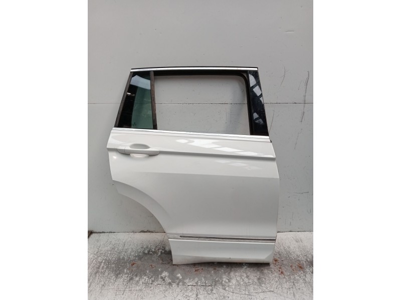 Recambio de puerta trasera derecha para volkswagen tiguan (ad1, ax1) 2.0 tdi referencia OEM IAM  5P 