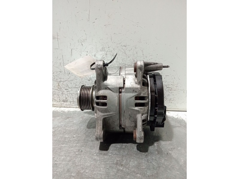 Recambio de alternador para seat leon (1p1) 2.0 tdi 16v referencia OEM IAM 06F903023F 0124525091 