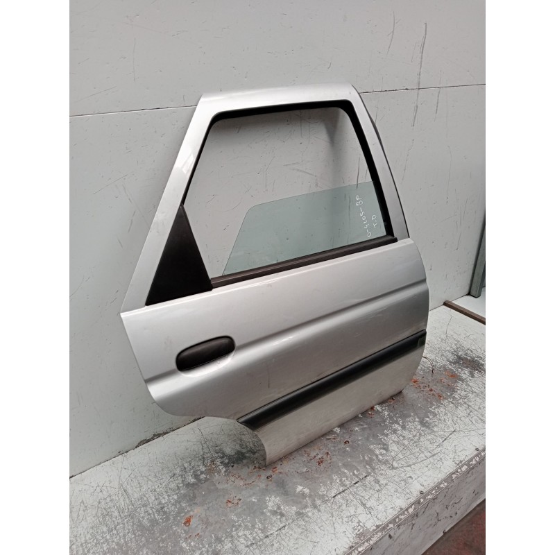 Recambio de puerta trasera derecha para ford escort vi (gal, aal, abl) 1.6 i 16v referencia OEM IAM  5P 
