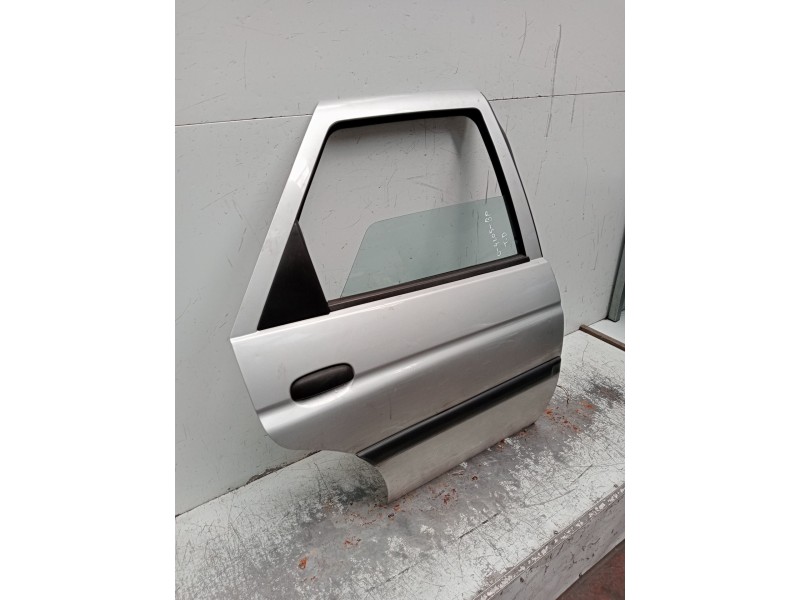 Recambio de puerta trasera derecha para ford escort vi (gal, aal, abl) 1.6 i 16v referencia OEM IAM  5P 