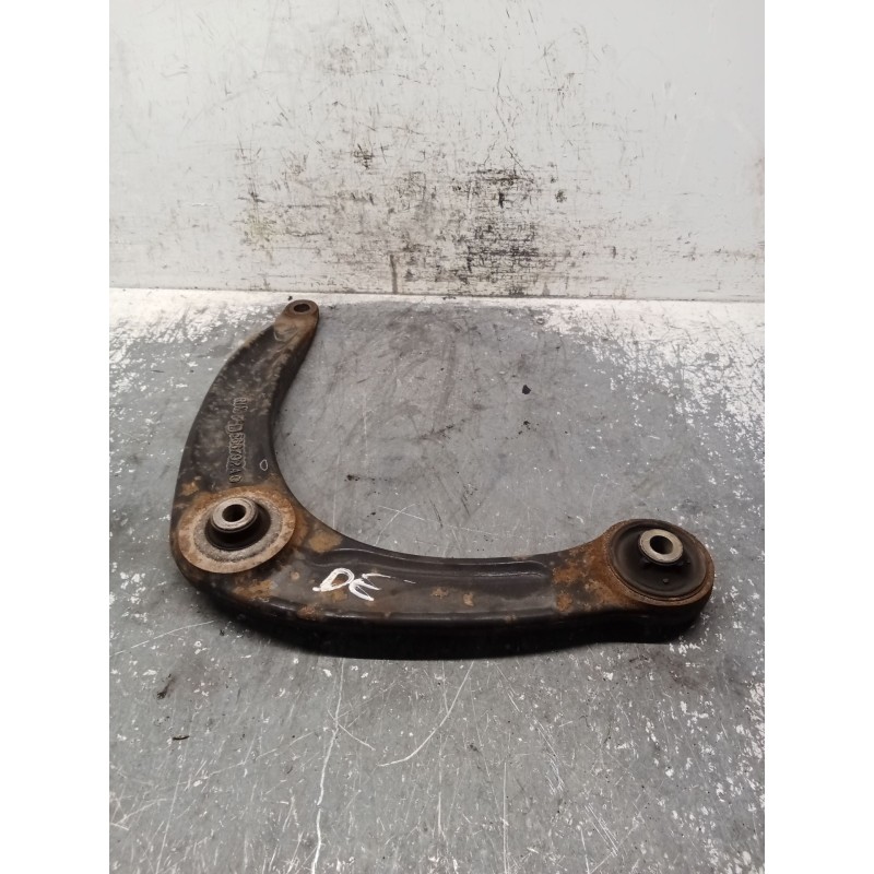Recambio de brazo suspension inferior delantero derecho para citroën c4 grand picasso i (ua_) 1.6 hdi referencia OEM IAM 566792A