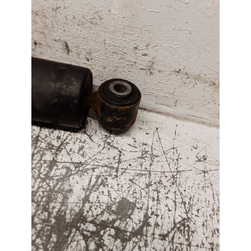 Recambio de amortiguador trasero izquierdo para ford tourneo connect 1.8 tdci referencia OEM IAM 009160  