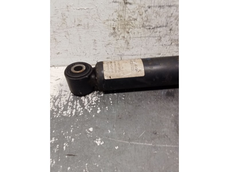 Recambio de amortiguador trasero izquierdo para ford tourneo connect 1.8 tdci referencia OEM IAM 009160  