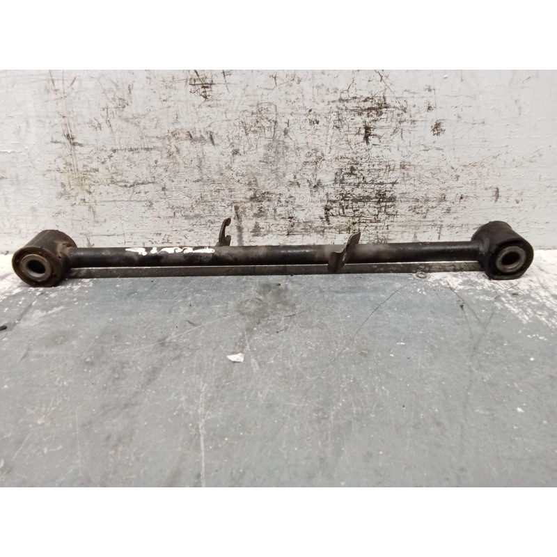 Recambio de brazo suspension superior trasero izquierdo para nissan x-trail i (t30) 2.5 4x4 referencia OEM IAM   