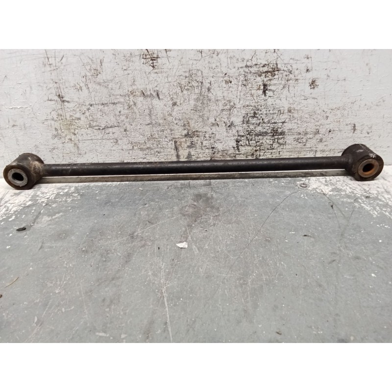 Recambio de brazo suspension superior trasero derecho para nissan x-trail i (t30) 2.5 4x4 referencia OEM IAM   