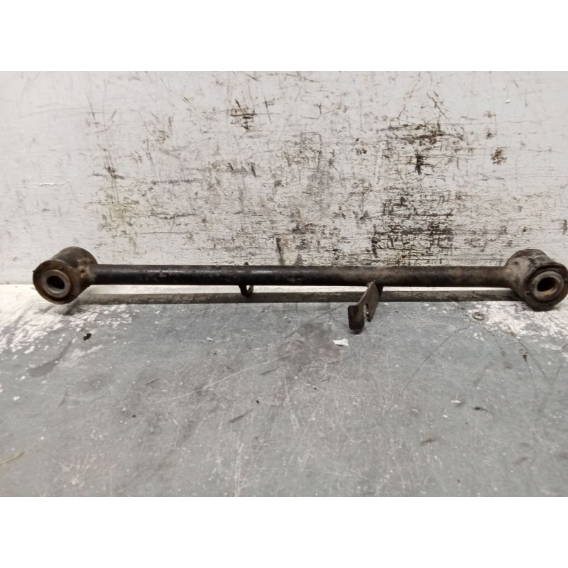 Recambio de brazo suspension superior trasero derecho para nissan x-trail i (t30) 2.5 4x4 referencia OEM IAM   